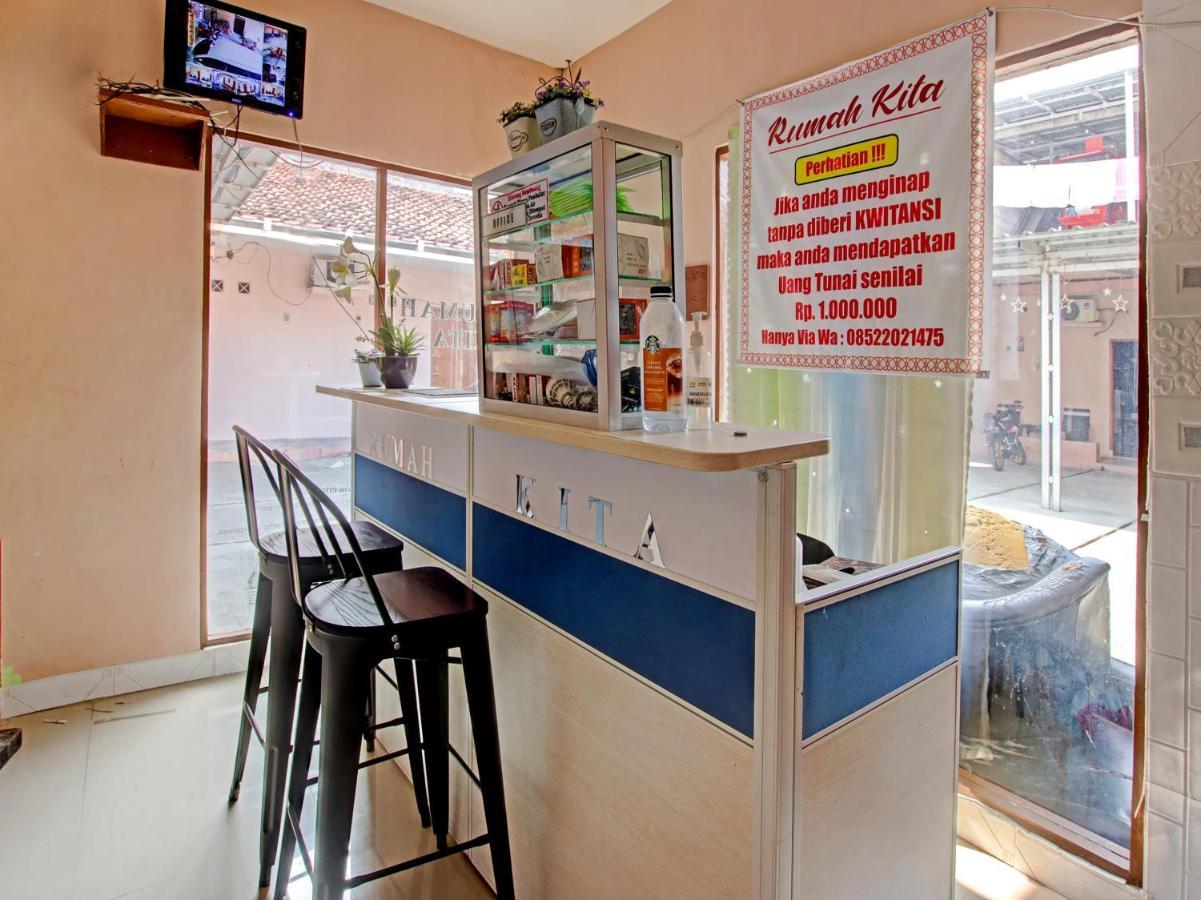 Oyo 91490 Hotel Rumah Kita Cirebon Buitenkant foto