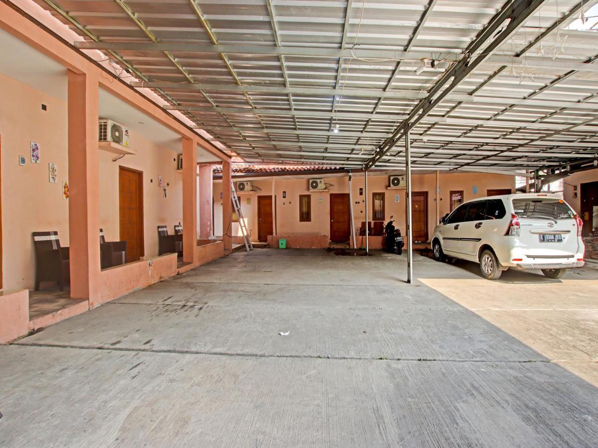 Oyo 91490 Hotel Rumah Kita Cirebon Buitenkant foto