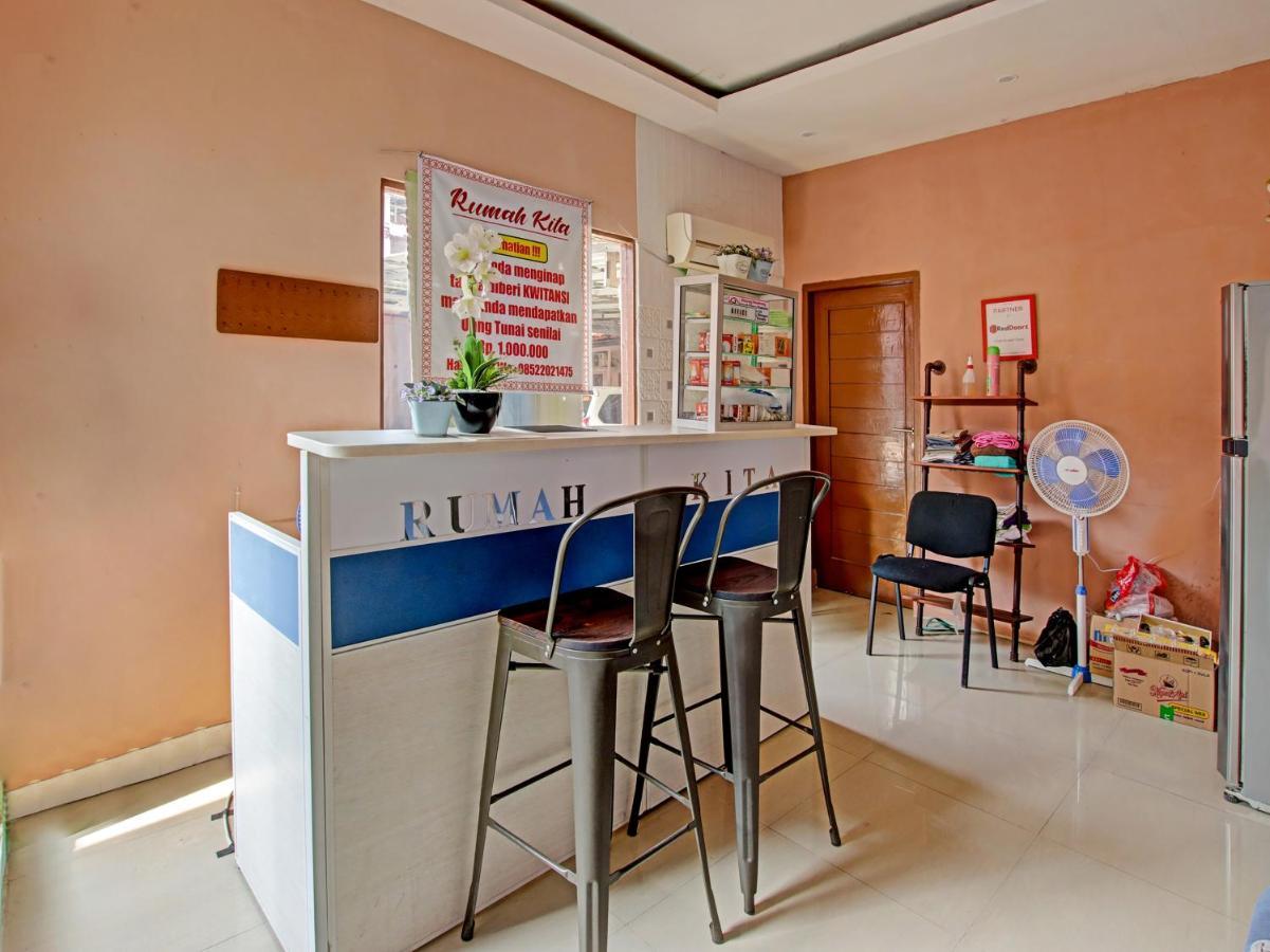 Oyo 91490 Hotel Rumah Kita Cirebon Buitenkant foto