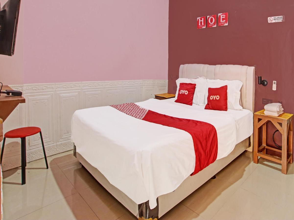 Oyo 91490 Hotel Rumah Kita Cirebon Buitenkant foto