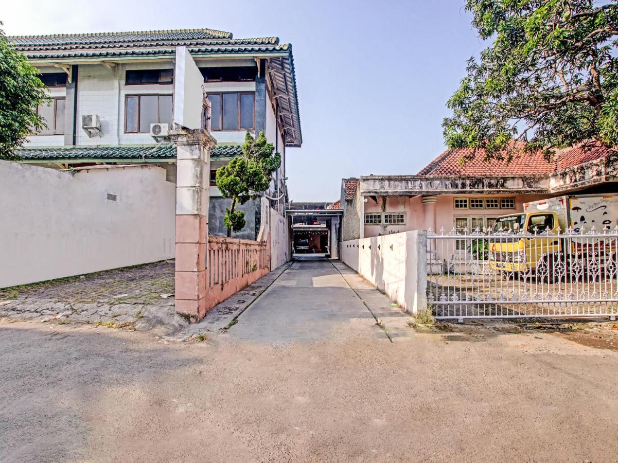 Oyo 91490 Hotel Rumah Kita Cirebon Buitenkant foto