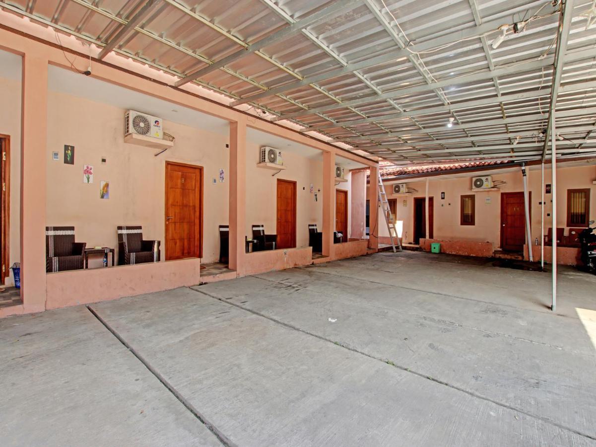 Oyo 91490 Hotel Rumah Kita Cirebon Buitenkant foto