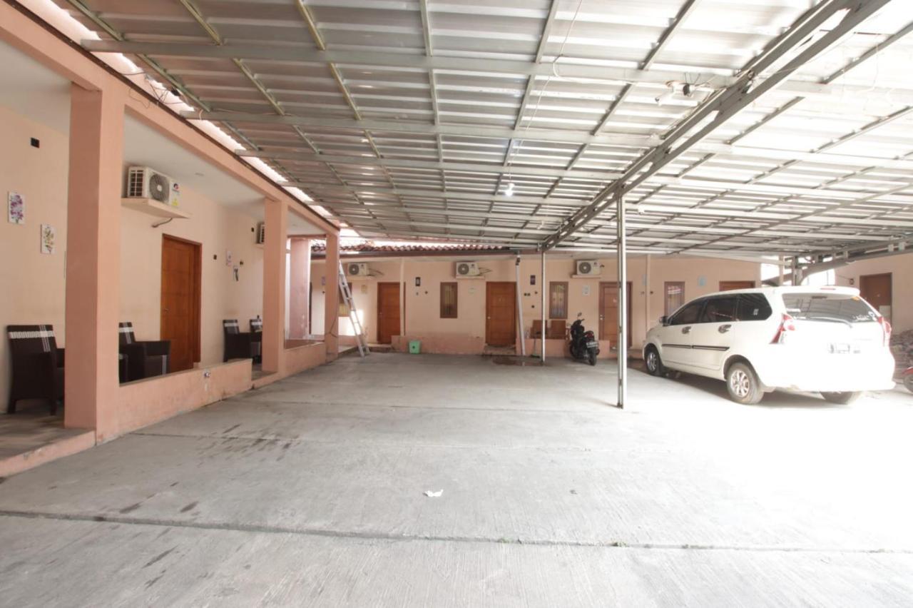 Oyo 91490 Hotel Rumah Kita Cirebon Buitenkant foto