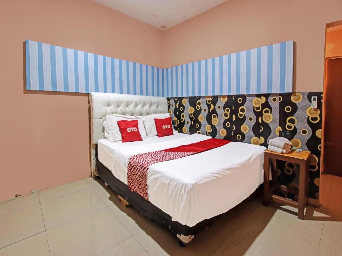 Oyo 91490 Hotel Rumah Kita Cirebon Buitenkant foto